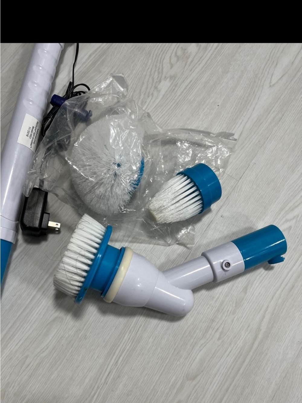 Electric Spin Scrubber Brush Head Replacement - White and Blue